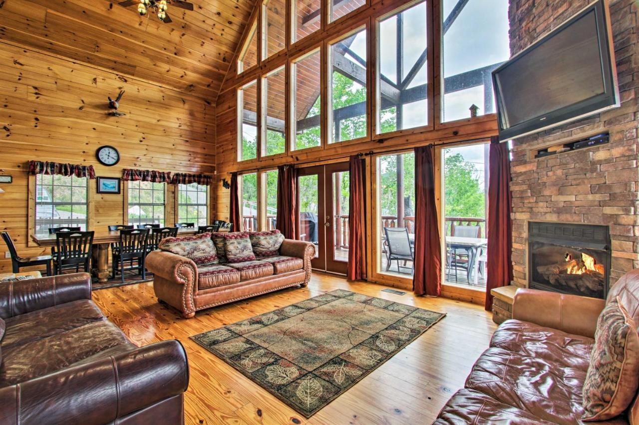 Expansive Gatlinburg Cabin Hot Tub, Deck And Grill! מראה חיצוני תמונה