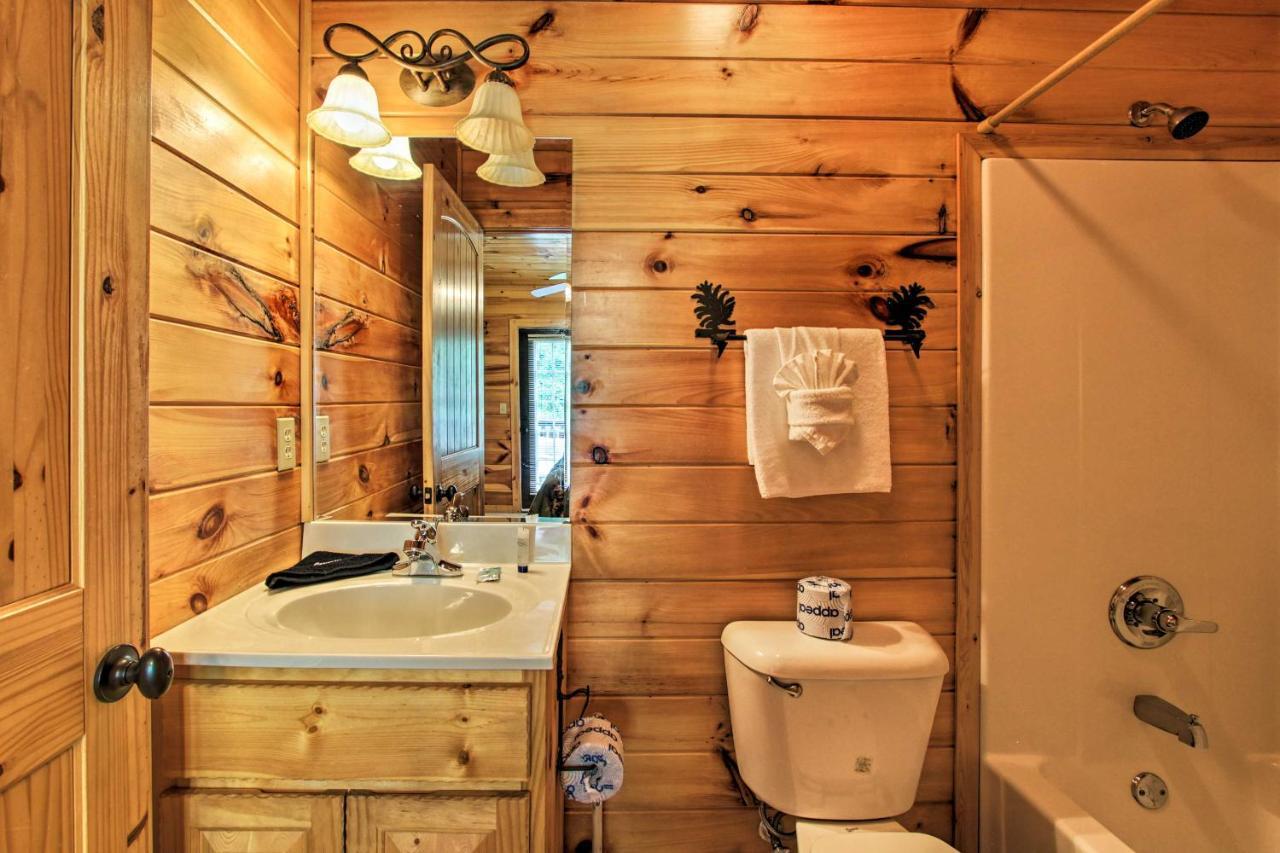 Expansive Gatlinburg Cabin Hot Tub, Deck And Grill! מראה חיצוני תמונה